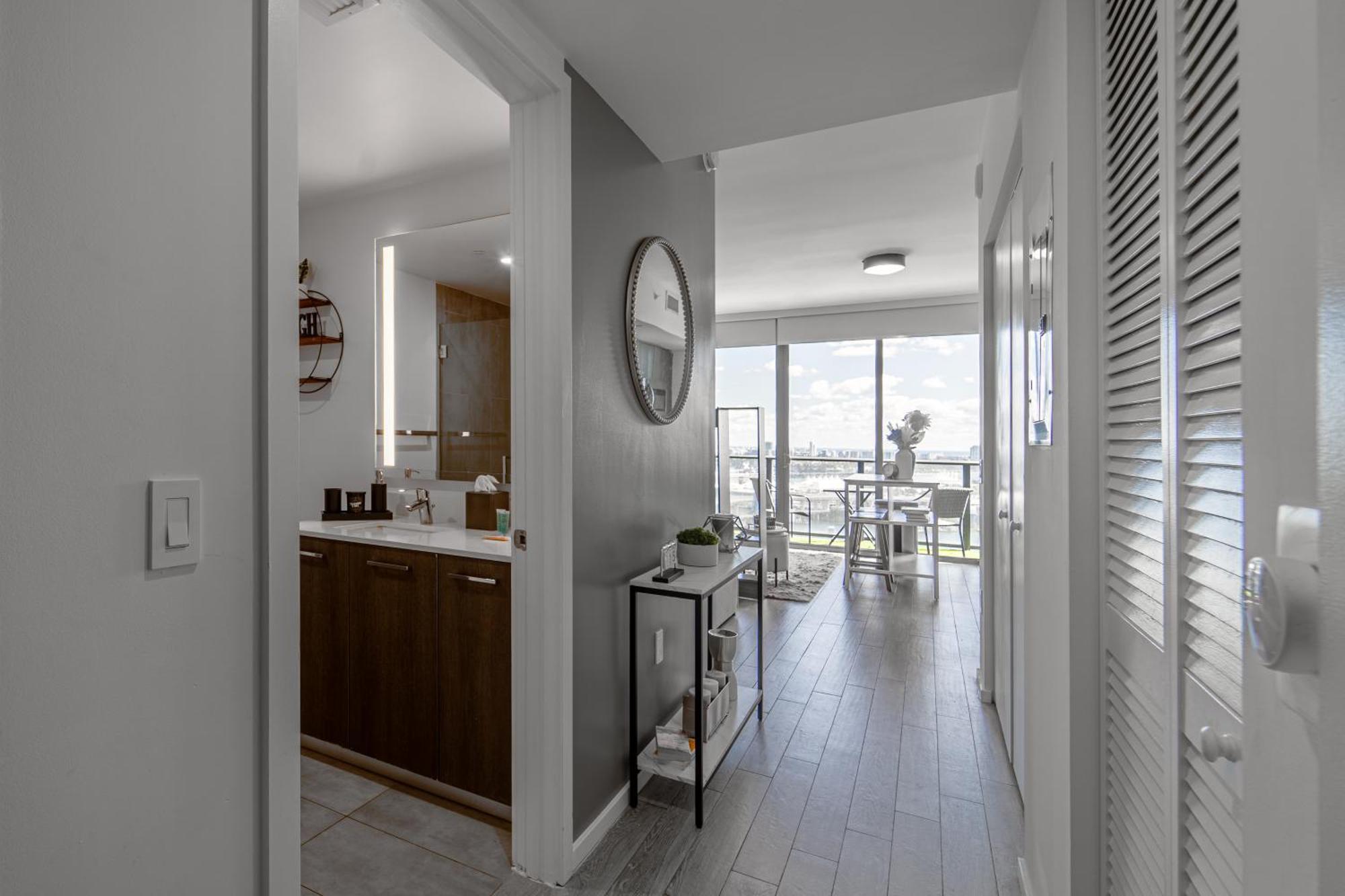 Tr Miami 2 Bedroom, 1 Bedroom, And Studio Condos With Balconies Ngoại thất bức ảnh
