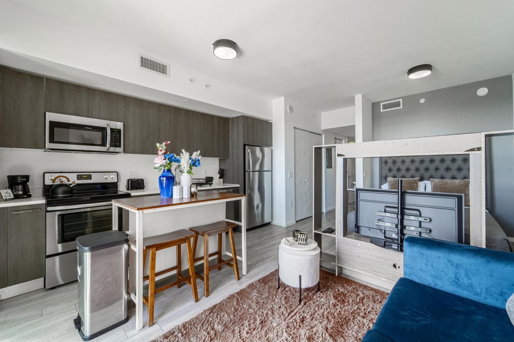 Tr Miami 2 Bedroom, 1 Bedroom, And Studio Condos With Balconies Ngoại thất bức ảnh