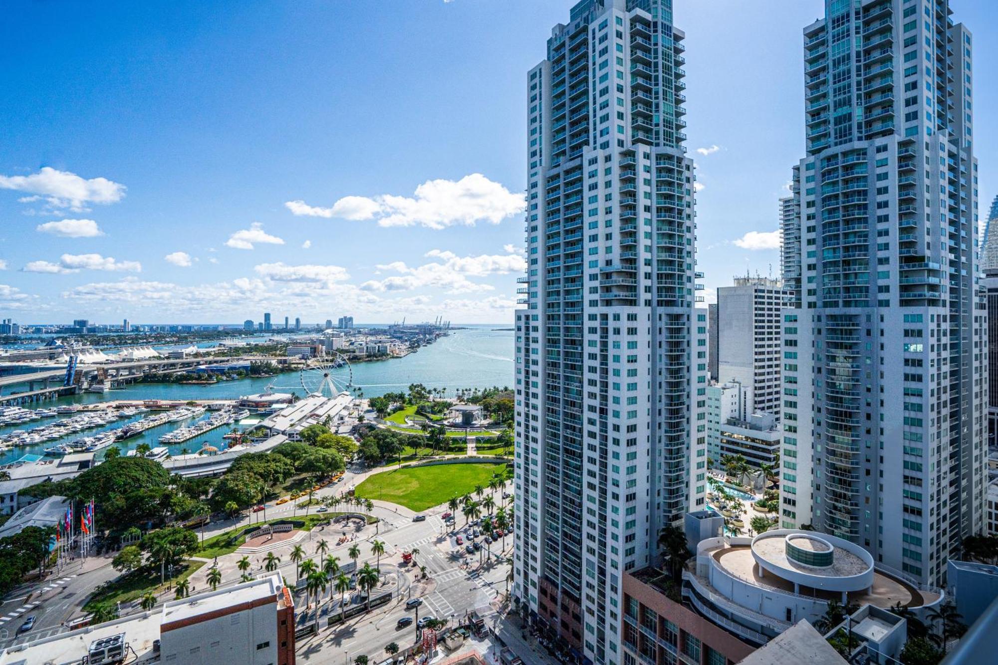 Tr Miami 2 Bedroom, 1 Bedroom, And Studio Condos With Balconies Ngoại thất bức ảnh