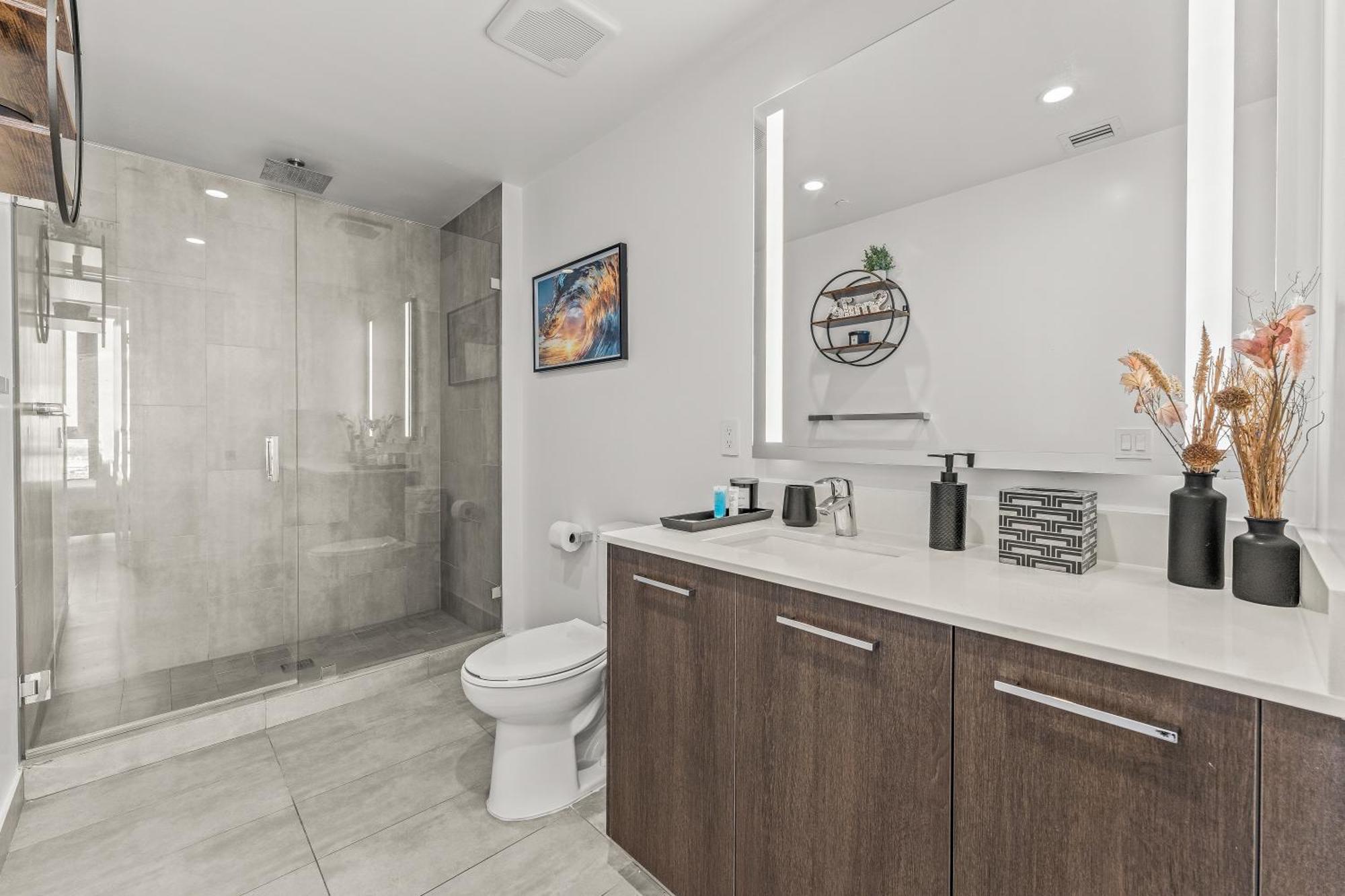Tr Miami 2 Bedroom, 1 Bedroom, And Studio Condos With Balconies Ngoại thất bức ảnh