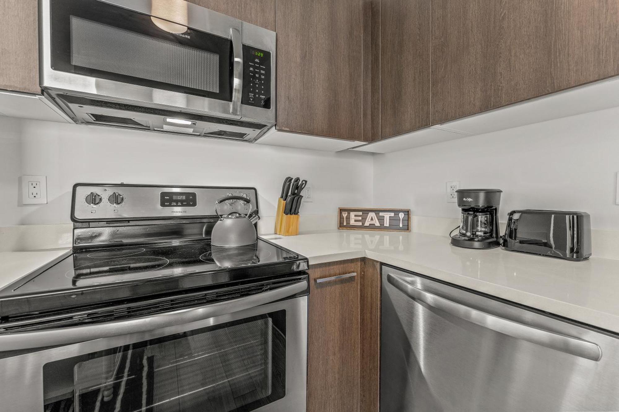 Tr Miami 2 Bedroom, 1 Bedroom, And Studio Condos With Balconies Ngoại thất bức ảnh