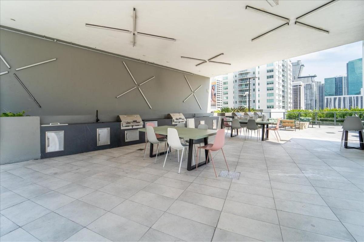 Tr Miami 2 Bedroom, 1 Bedroom, And Studio Condos With Balconies Ngoại thất bức ảnh